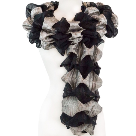 Luxe Metallic Silk Boa - Picture 6 of 6